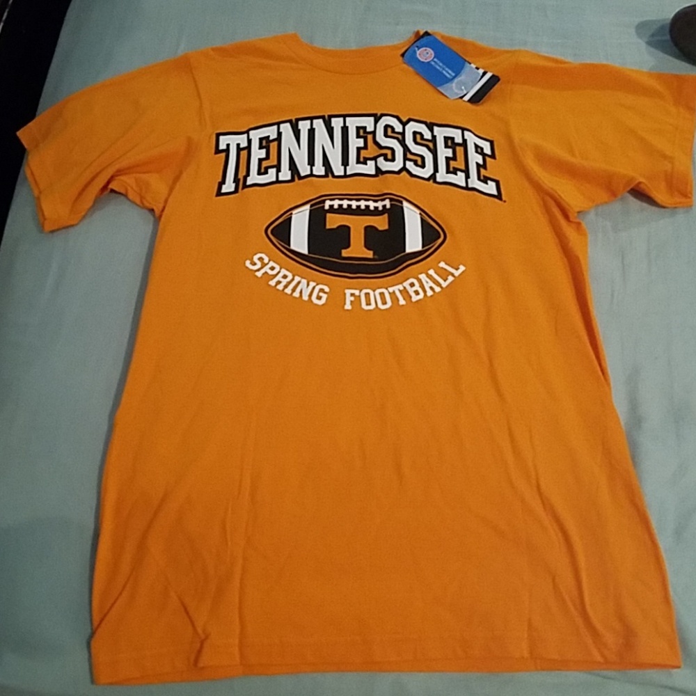 Adidas Tennessee womens small shirt